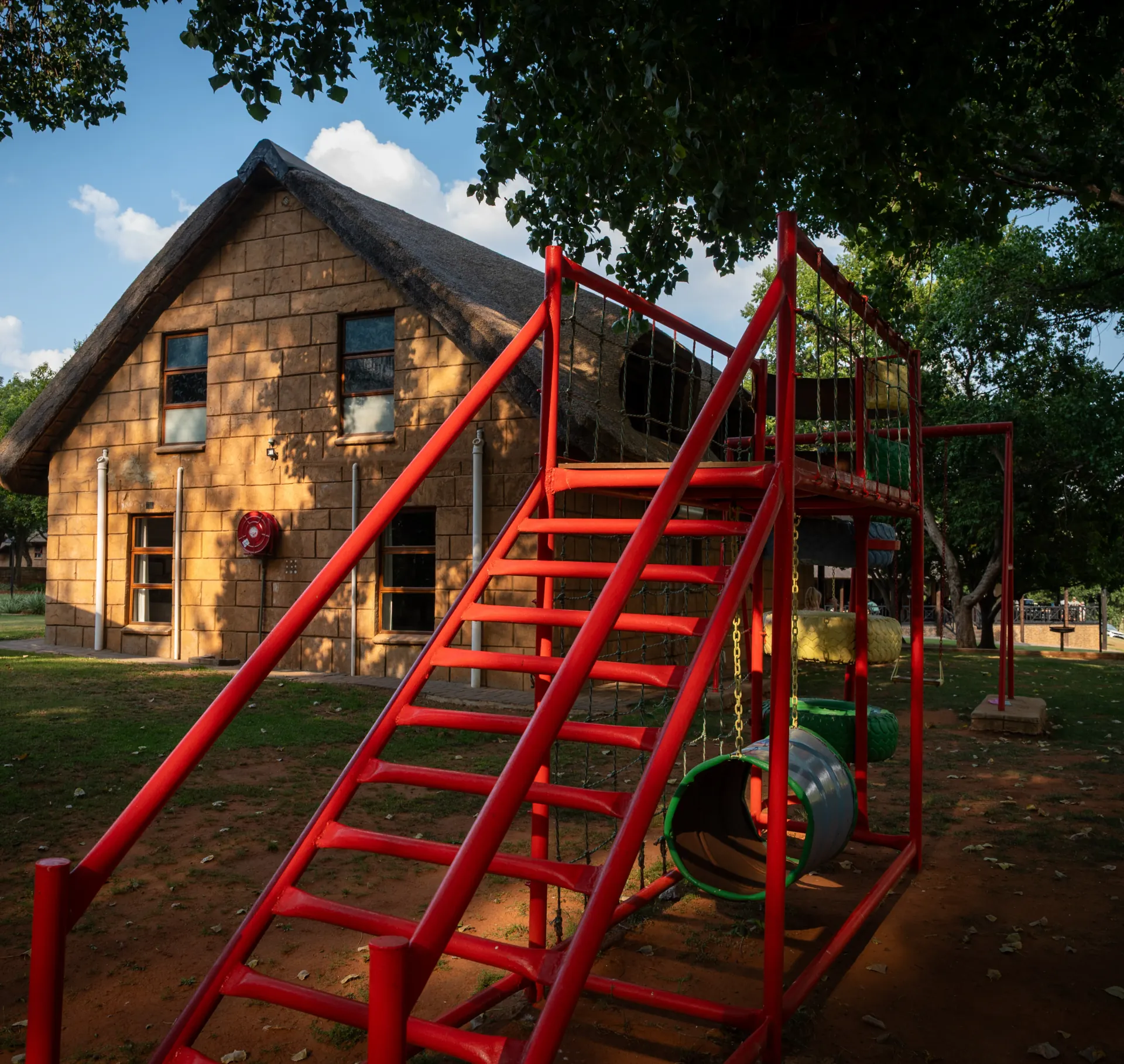 PLAY AREA & TRAMPOLINES